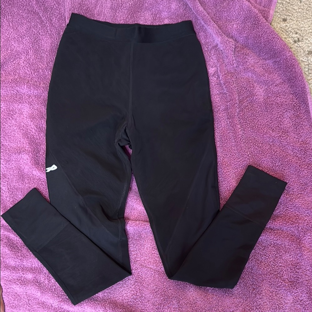 Black Athletic Leggings with Stretchy Fit and Elastic Waistband